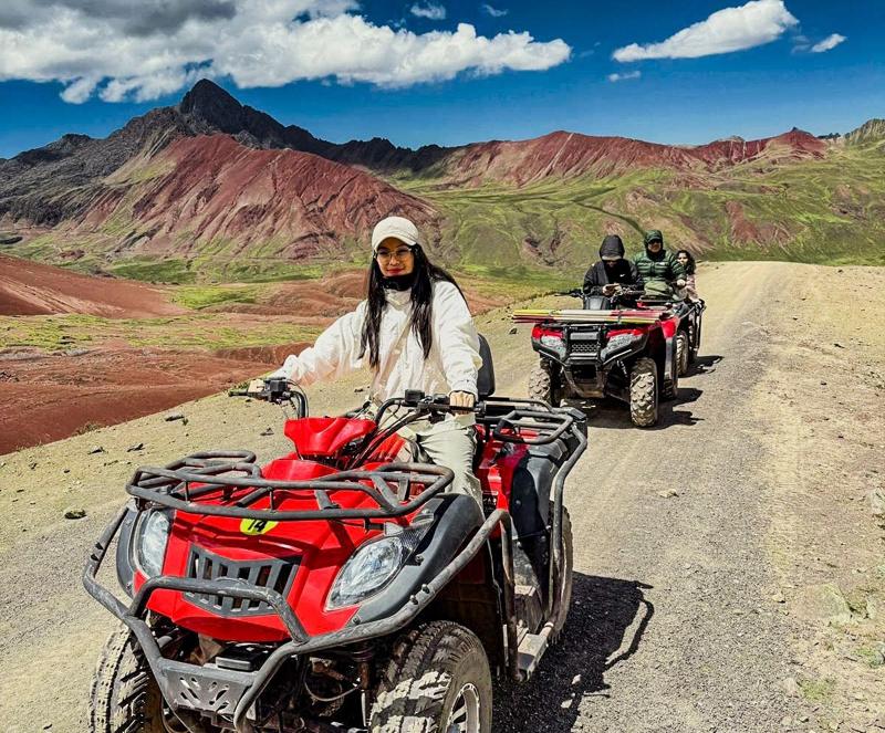 Montaña arcoíris y Valle rojo en cuatrimotos. – foto de tour en Cusco